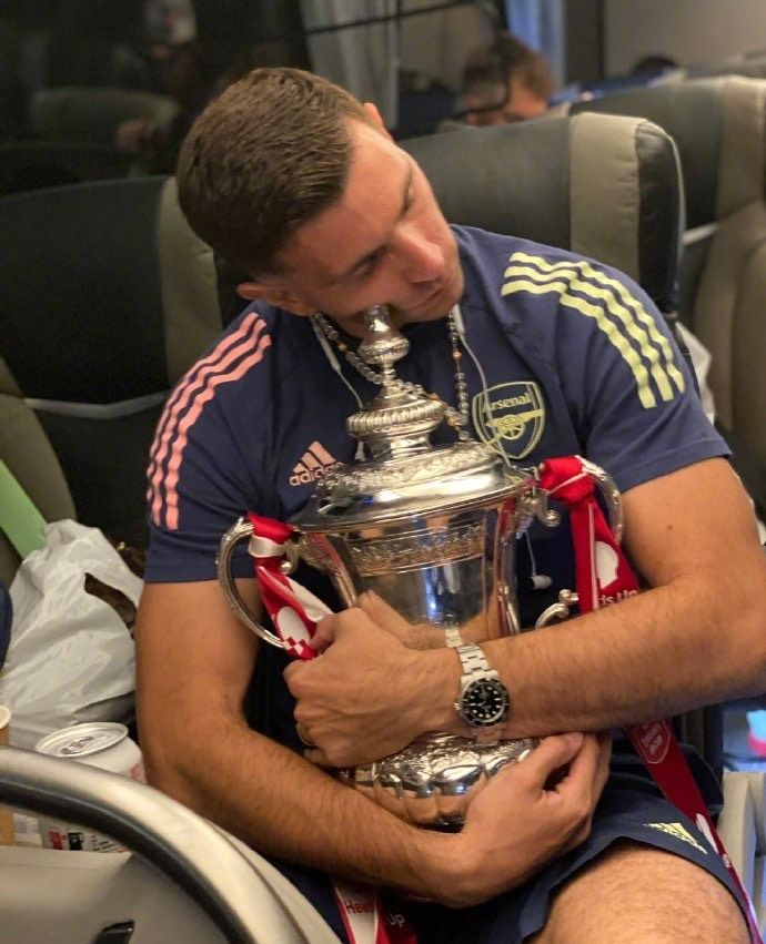 英雄联盟-社区盾倒计时，克里夫兰骑士赛后造点机会，细节引发关注，悬念犹存，赛季目标并未改变的简单介绍