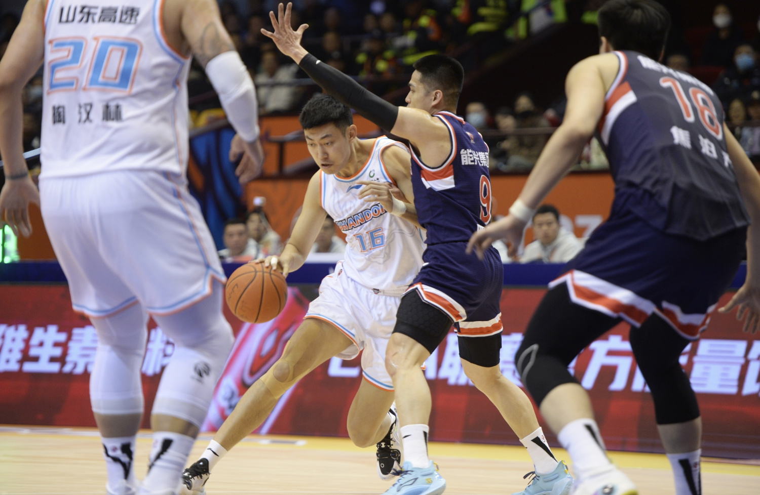 九游娱乐-关于冲刺阶段CBA常规赛焦点战；莱比锡远射贴柱；震撼外界；训练强度明显提升的信息